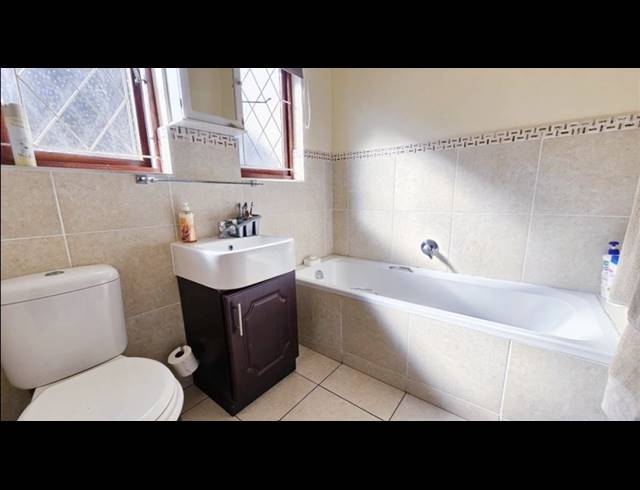 4 BEDROOM FREESTANDING FOR SALE IN SCOTTBURGH SOUTH